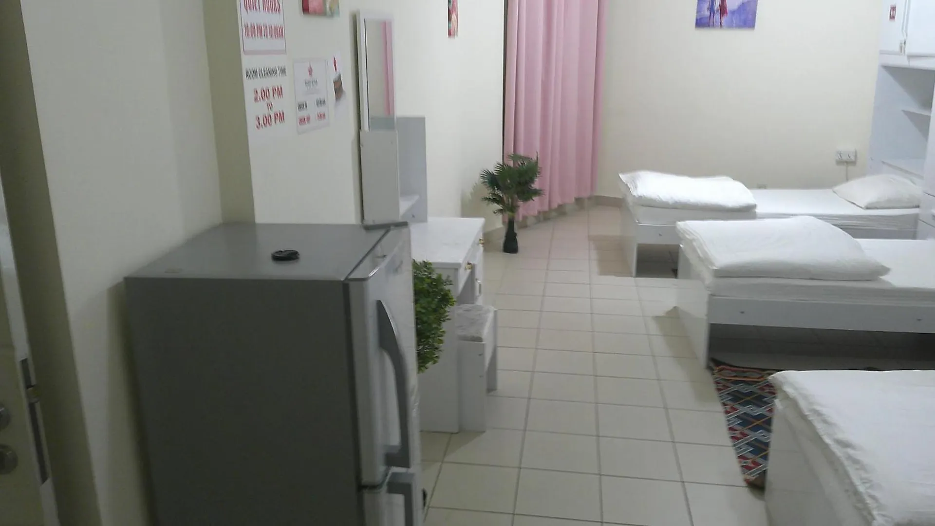 Inn Female Bed Space At Ruby Star - 4 Single Beds Dubai