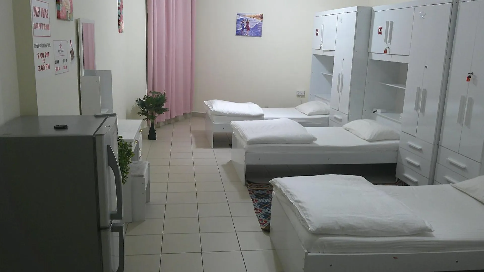 Female Bed Space At Ruby Star - 4 Single Beds Dubai Inn