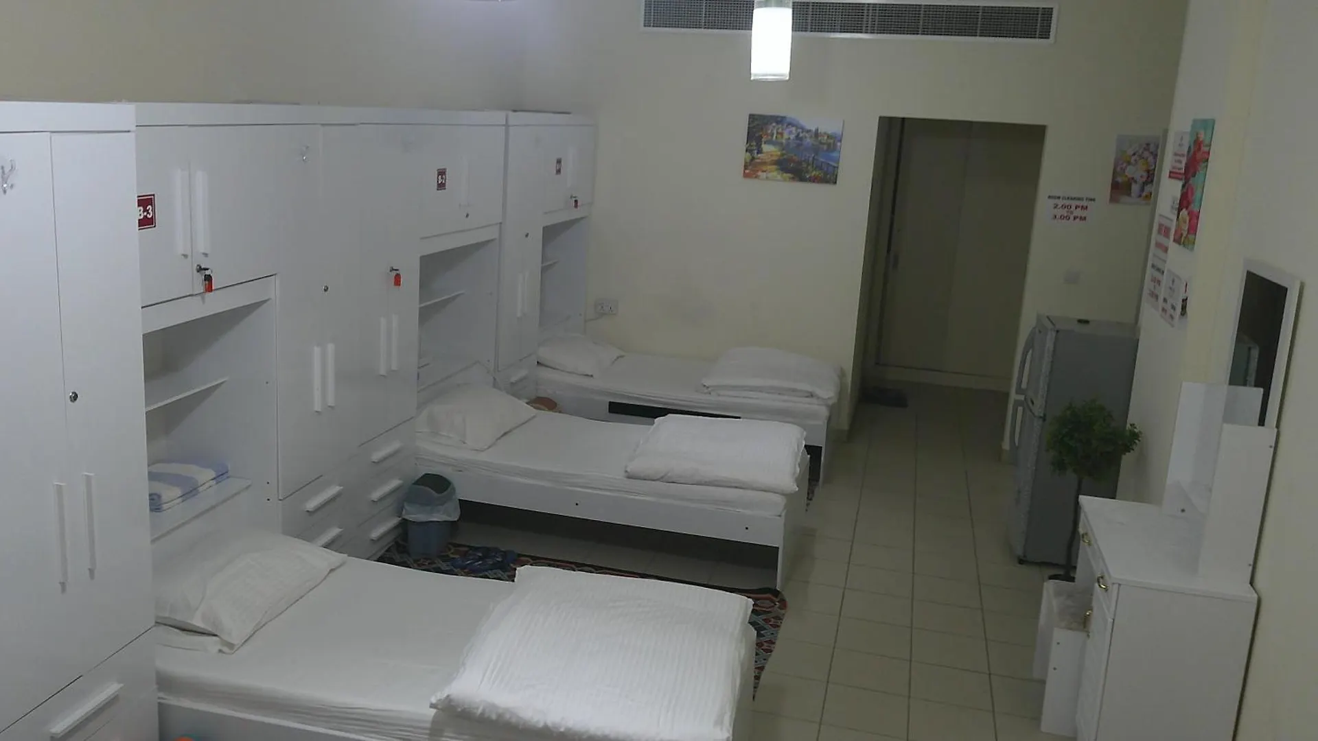 Inn Female Bed Space At Ruby Star - 4 Single Beds Dubai